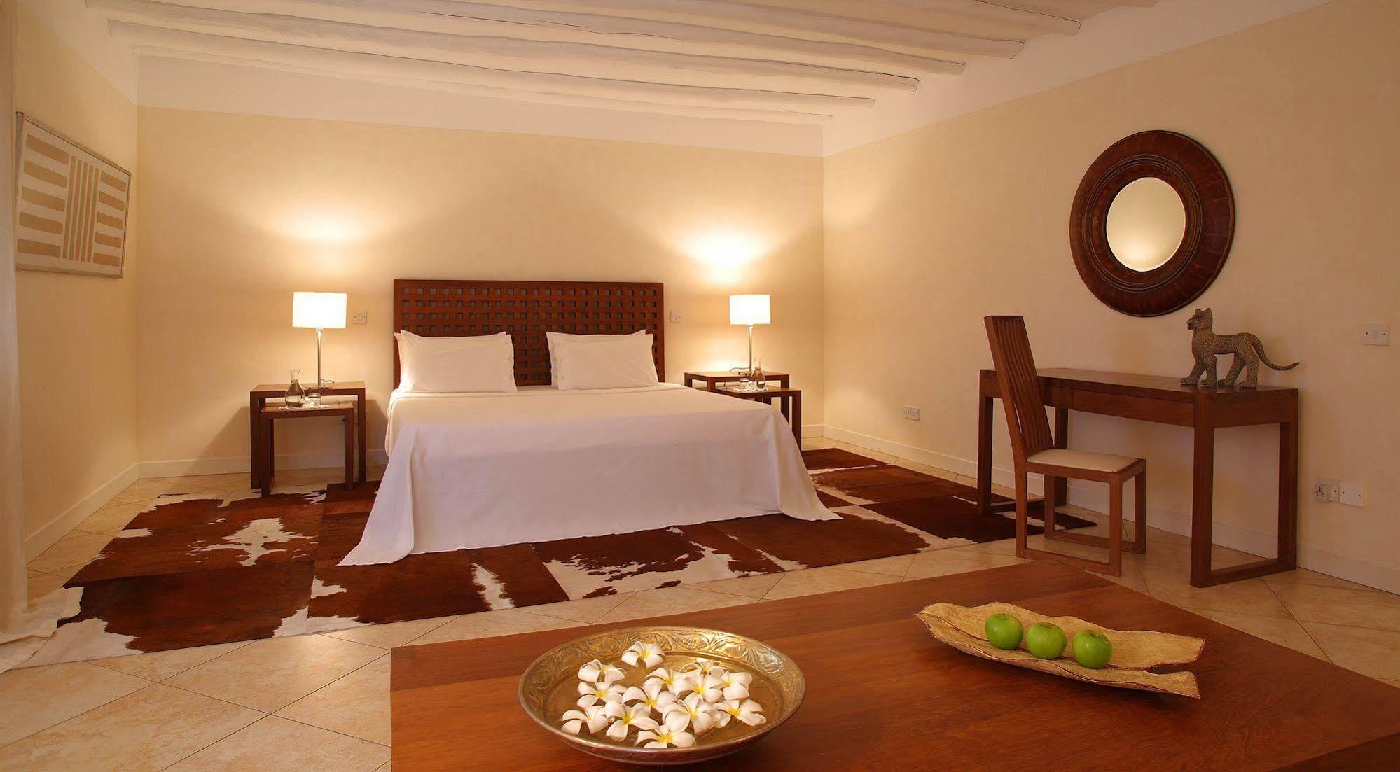 Hotel Lion In The Sun à Malindi Extérieur photo